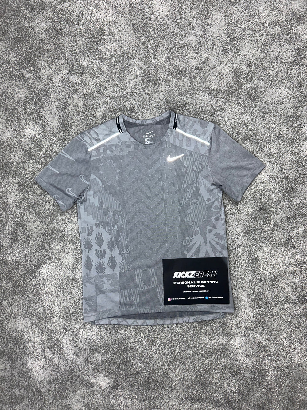 T-SHIRT NIKE MILER « GREY TOKYO EXCLUSIF »