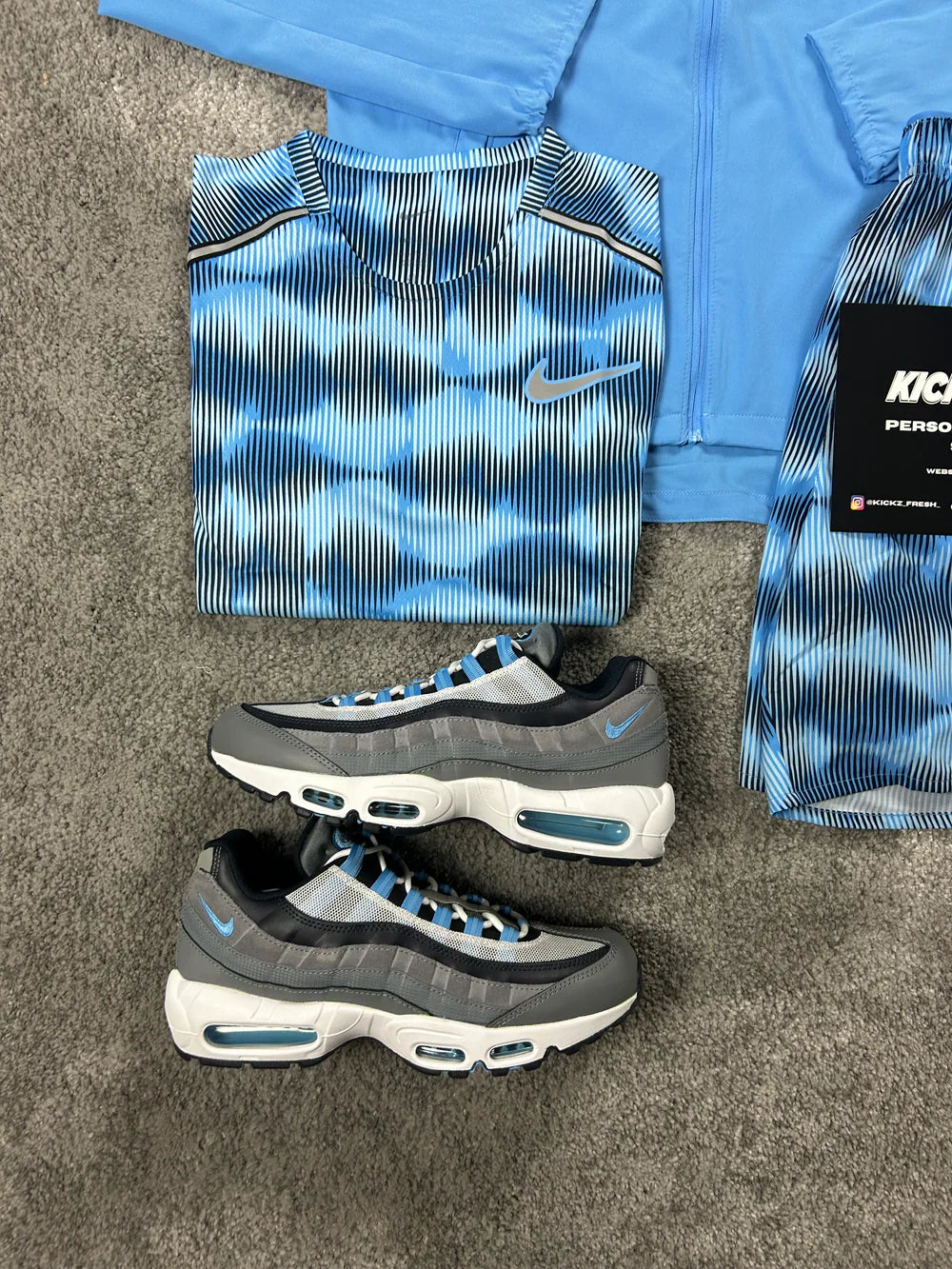 NIKE MEN’S 3-PIECE WINDRUNNER SOUNDWAVE UNIVERSITY BLUE SET