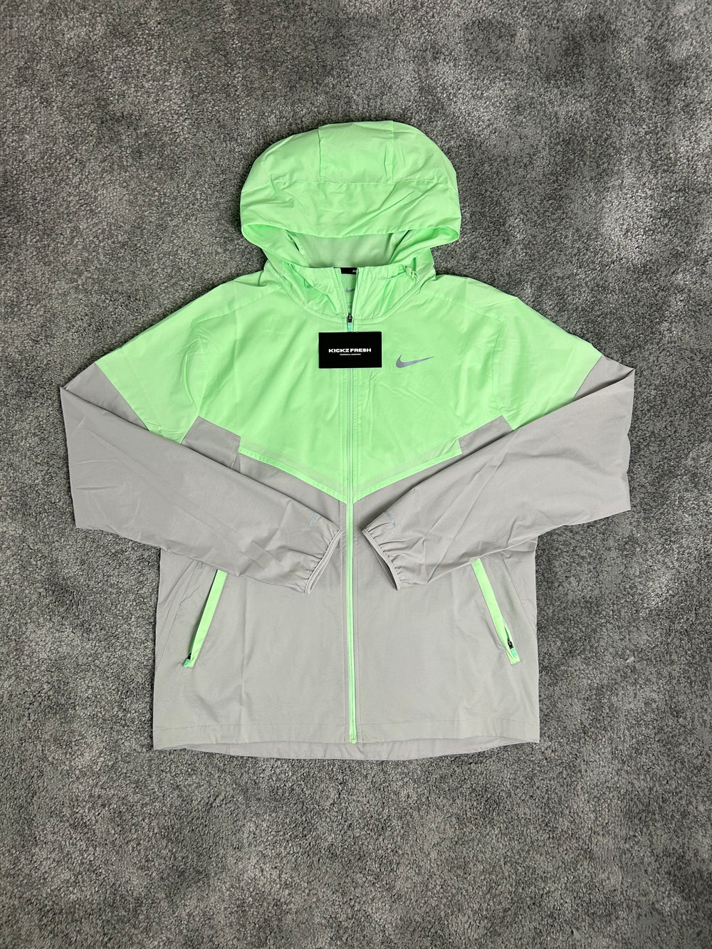 NIKE WINDRUNNER ‘VAPOR MINT GREEN’ JACKET