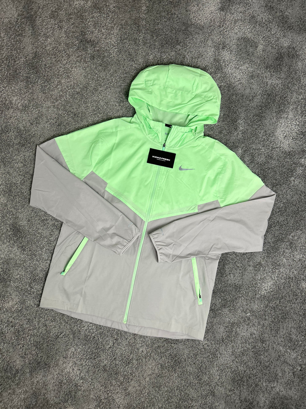 NIKE WINDRUNNER ‘VAPOR MINT GREEN’ JACKET