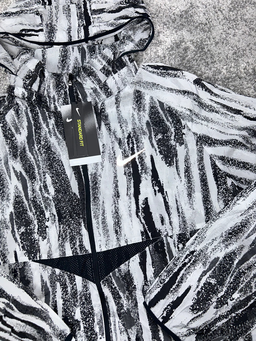NIKE WINDRUNNER JACKET ZEBRA ‘BLACK WHITE