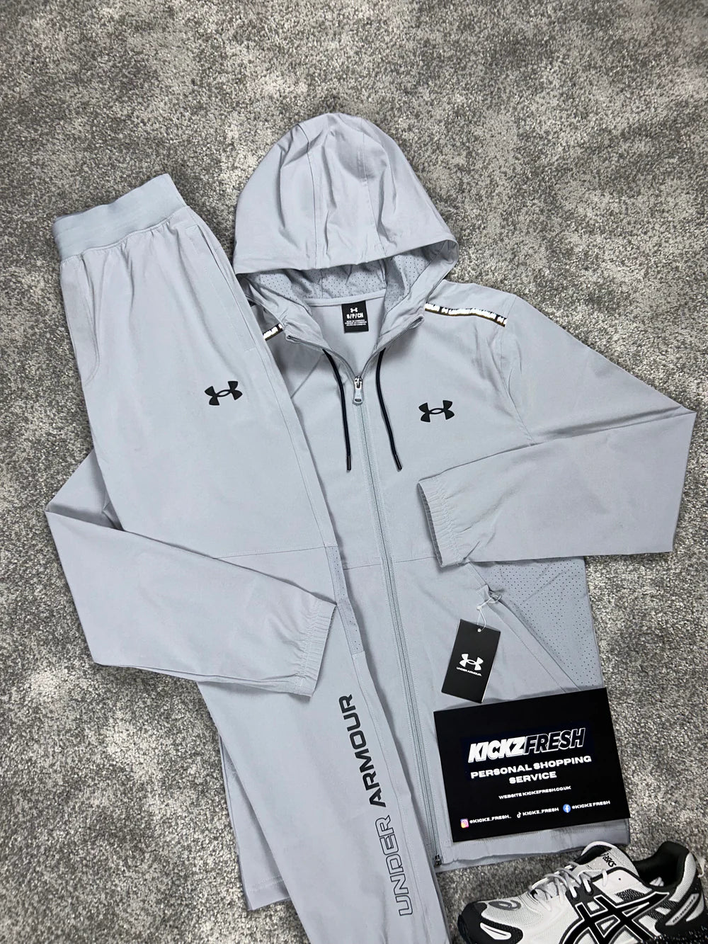 UNDER ARMOUR WOVEN LIGHT GREY TRACKSUIT