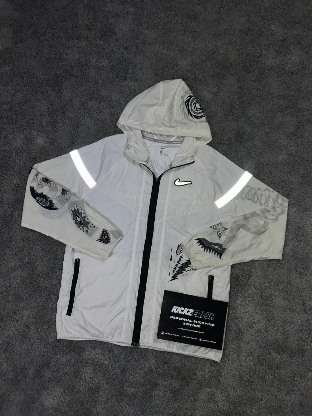 NIKE WINDRUNNER JACKET TOKYO CREAM WHITE DRAGON