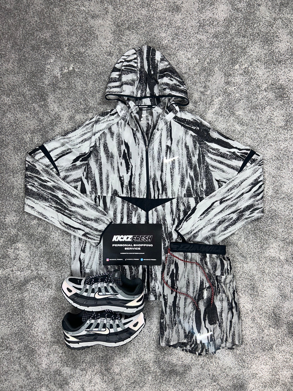 NIKE WINDRUNNER MEN’S ZEBRA SET