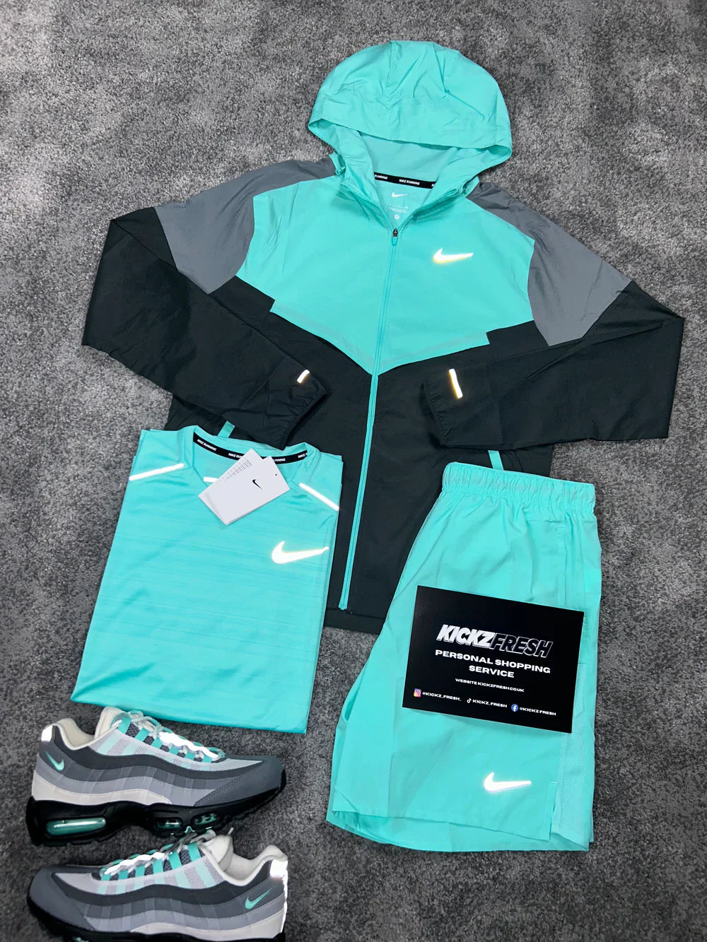 NIKE MEN’S 3-PIECE WINDRUNNER HYPER TURQUOISE SET