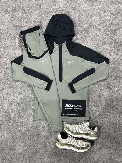NIKE PERFORMANCE HALF-ZIP LIGHT KHAKI TRACKSUIT