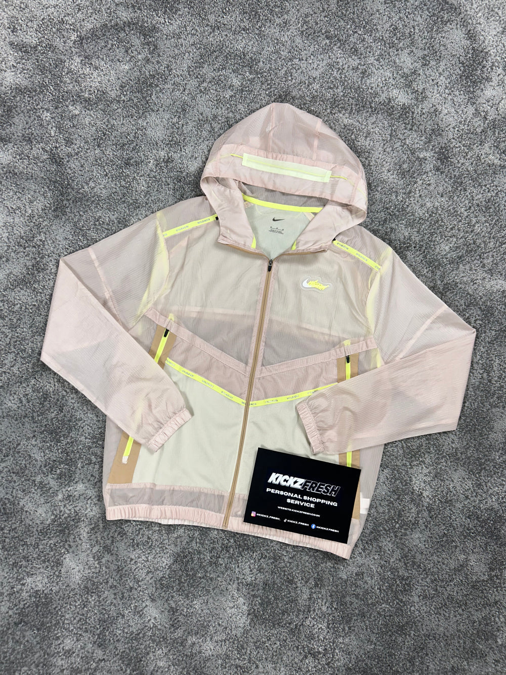 NIKE WILDRUN WINDRUNNER BEIGE LIME GREEN JACKET