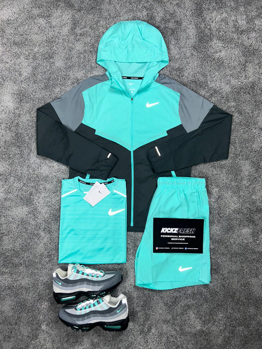 NIKE MEN’S 3-PIECE WINDRUNNER HYPER TURQUOISE SET