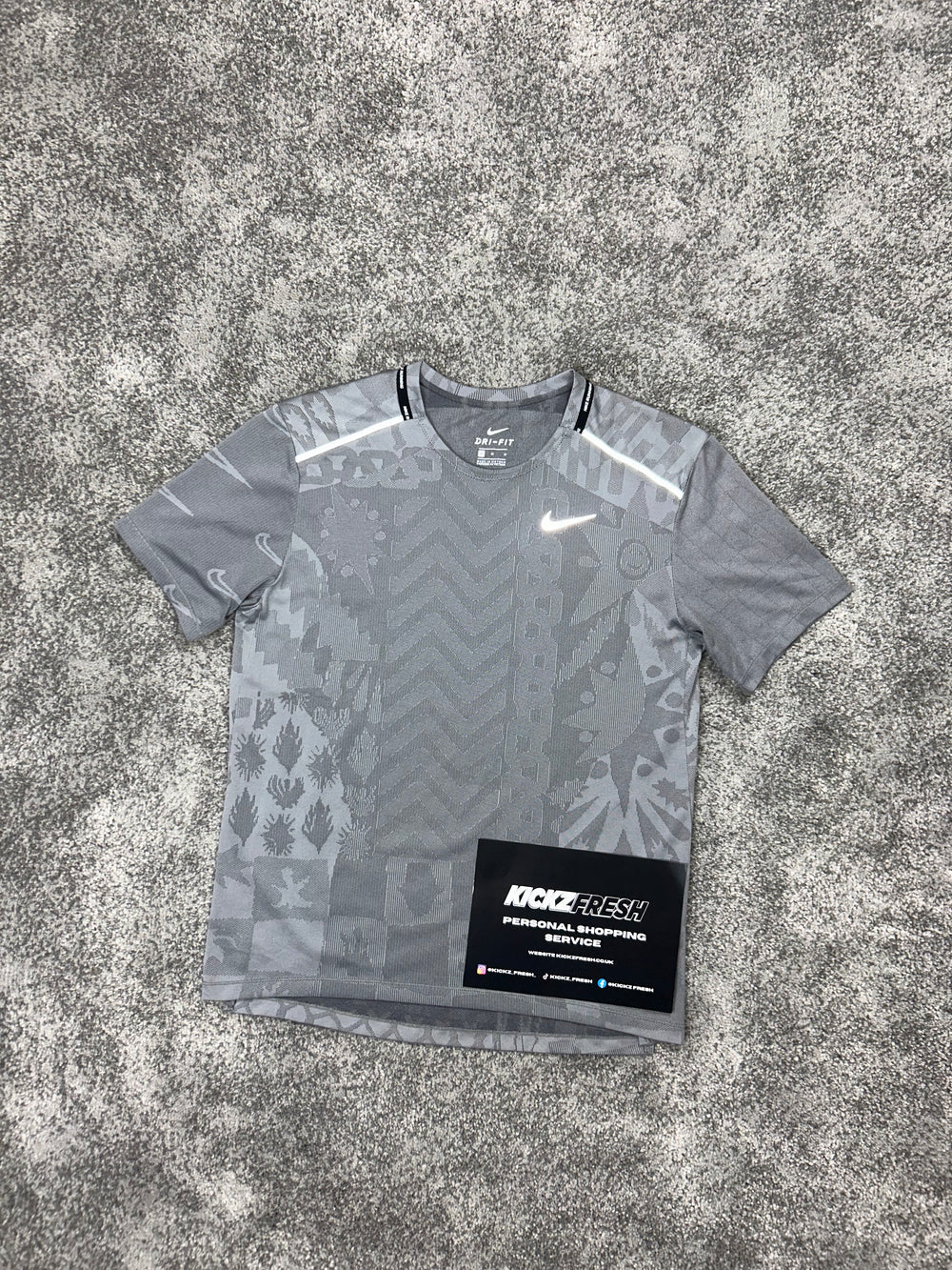 T-SHIRT NIKE MILER « GREY TOKYO EXCLUSIF »