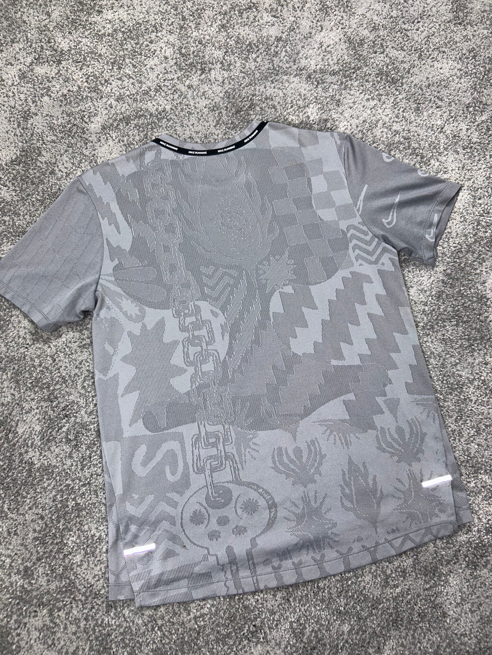 T-SHIRT NIKE MILER « GREY TOKYO EXCLUSIF »