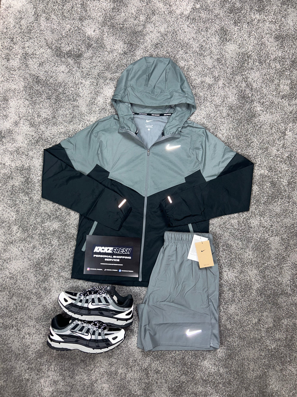 NIKE WINDRUNNER MEN’S SMOKE GREY SET