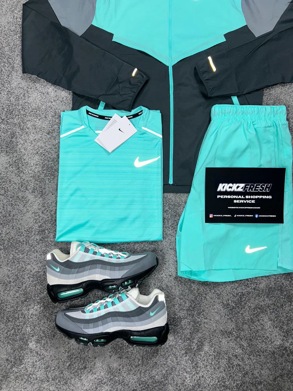 NIKE MEN’S 3-PIECE WINDRUNNER HYPER TURQUOISE SET