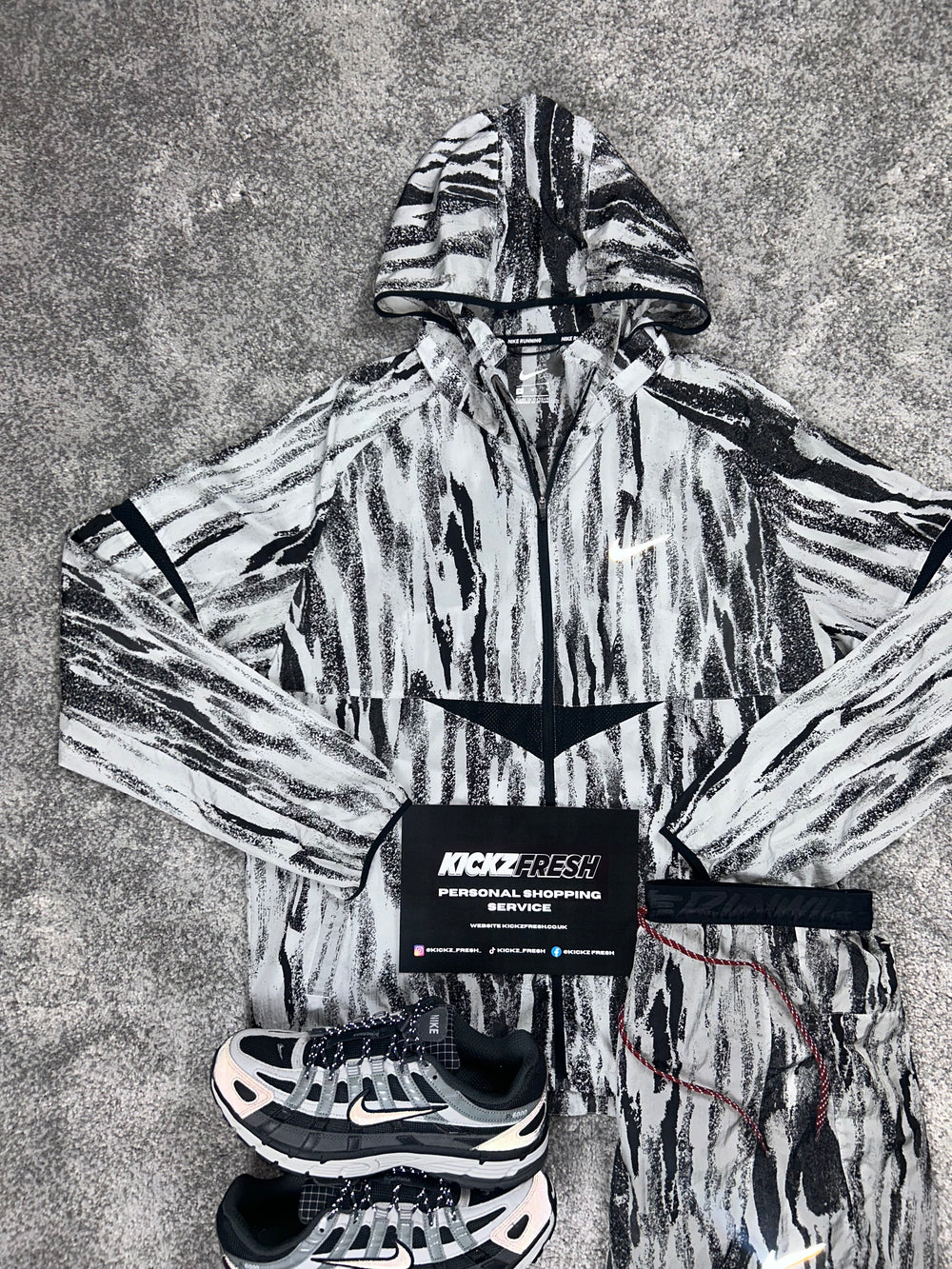 NIKE WINDRUNNER MEN’S ZEBRA SET