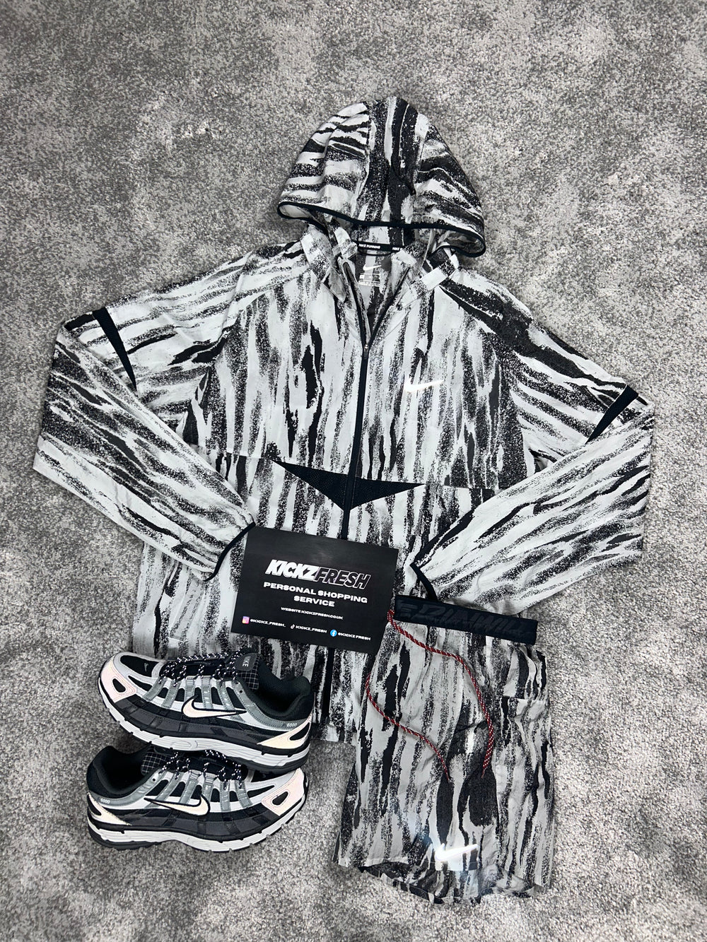 NIKE WINDRUNNER MEN’S ZEBRA SET