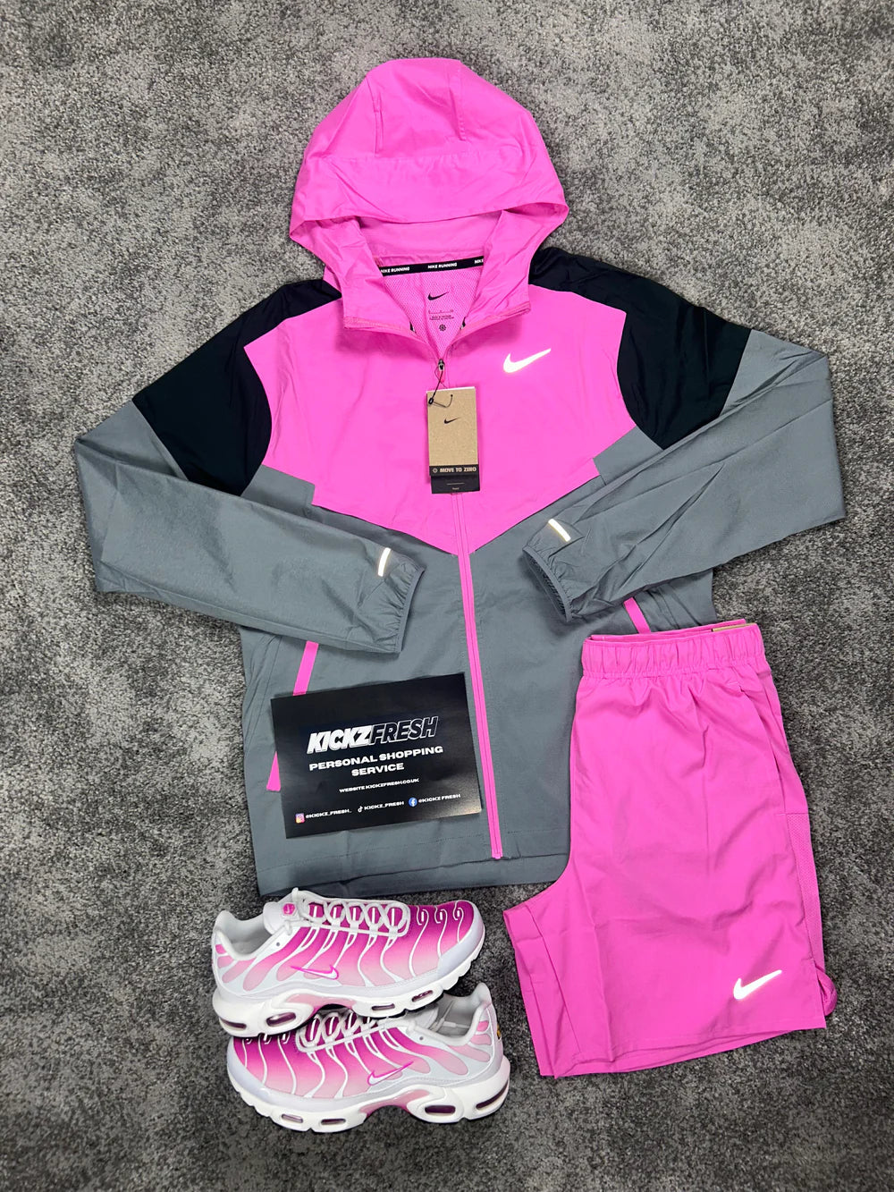 NIKE WINDRUNNER MEN’S HYPER PINK SET