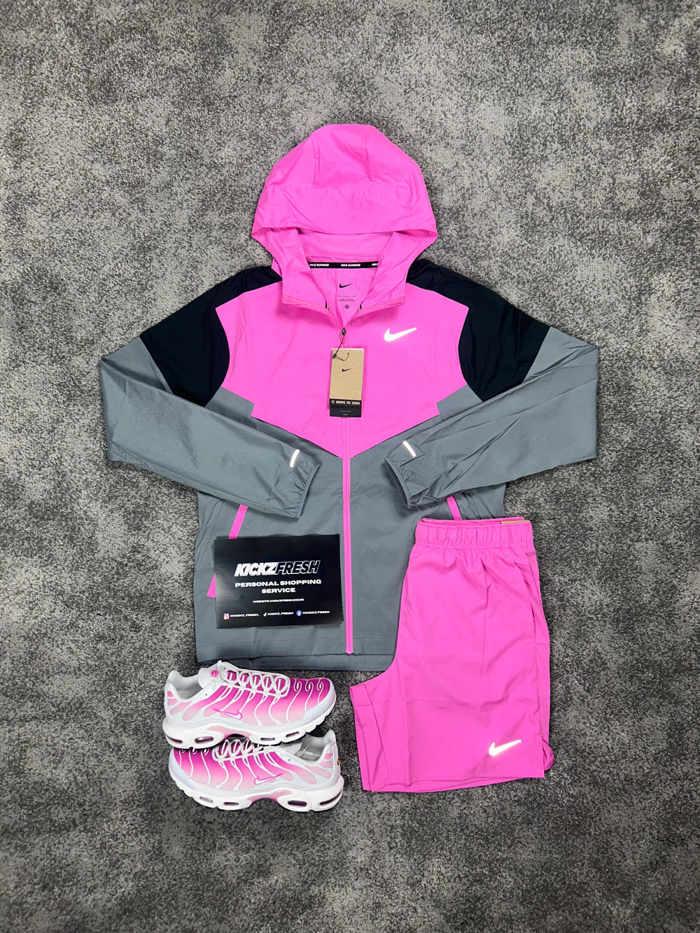 NIKE WINDRUNNER MEN’S HYPER PINK SET